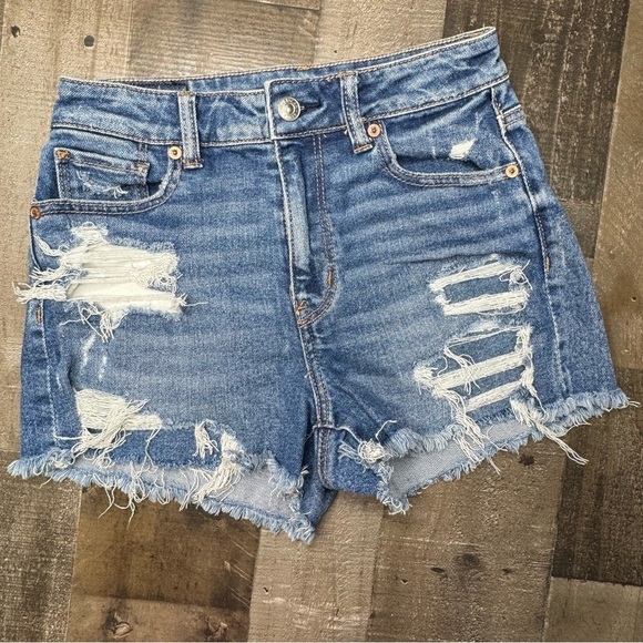 American Eagle Distressed Mom Jean Shorts size 0 - Picture 1 of 11